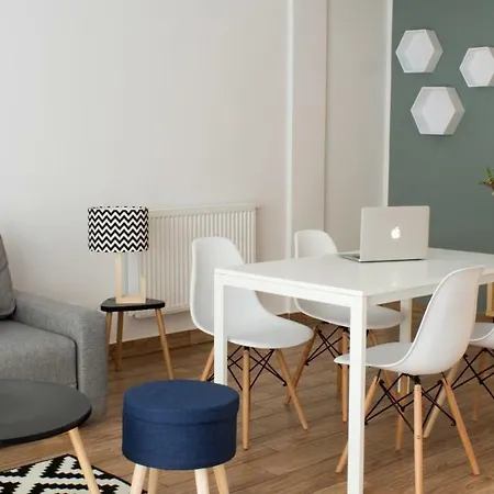 11-go 26 I 22 Listopada By Royal Aparts アパート