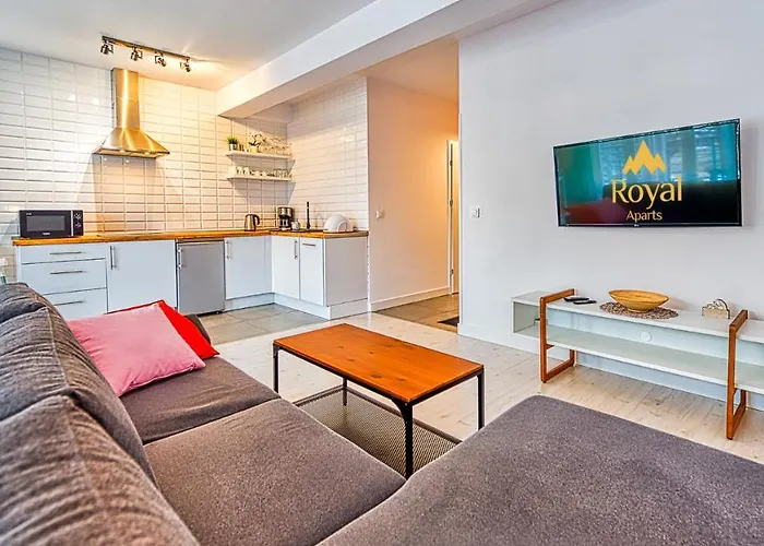 Apartment 11-go 26 I 22 Listopada By Royal Aparts